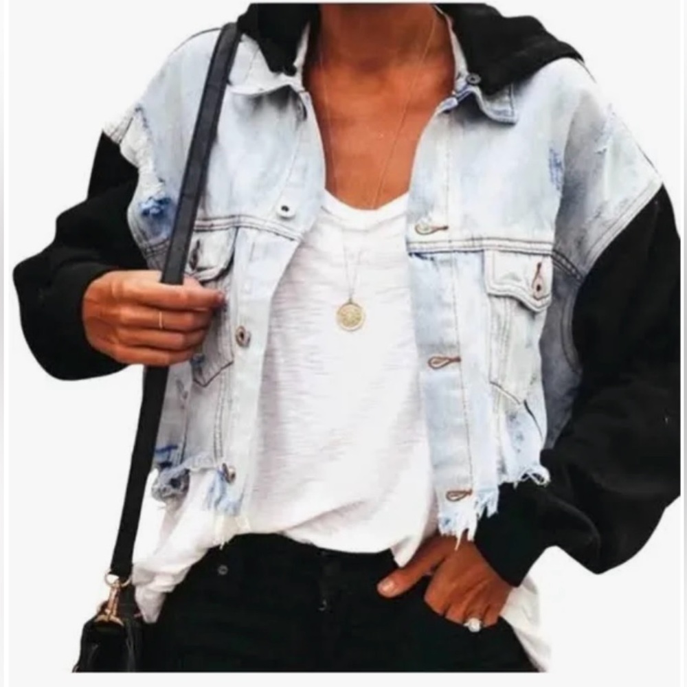 Vici Two-Tone Light Wash Denim Jacket with Black Sleeves